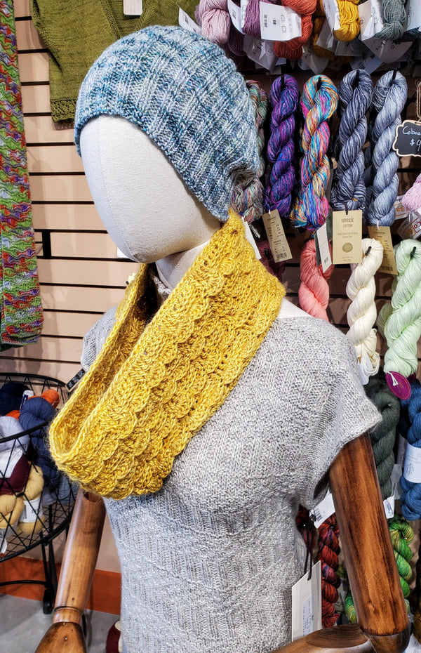Athenaeum Cowl (2023 Yarn Crawl Crochet Pattern)