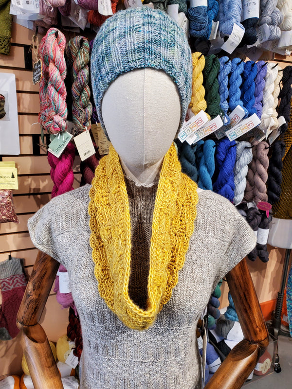 Athenaeum Cowl (2023 Yarn Crawl Crochet Pattern)