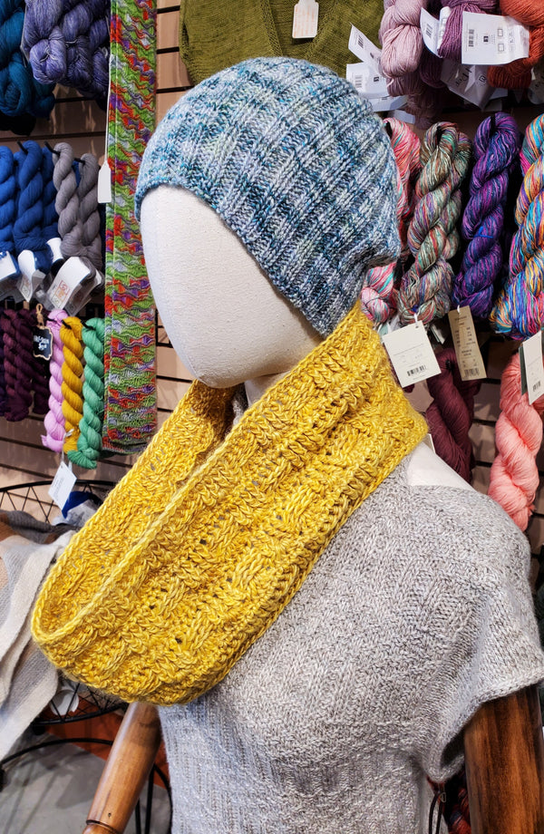 Athenaeum Cowl (2023 Yarn Crawl Crochet Pattern)