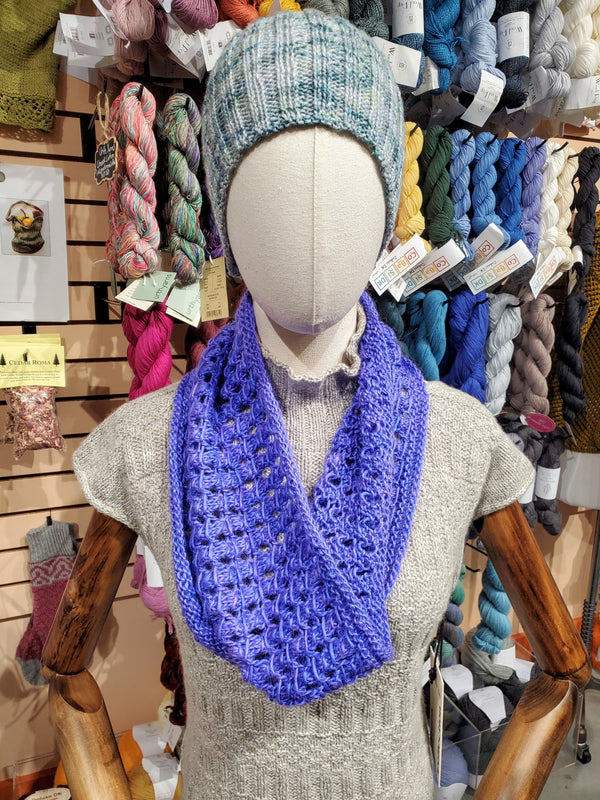 Sapienta Cowl (2023 Yarn Crawl Knit Pattern)