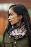 Equilateral Cowl Kit (Universal Yarn)