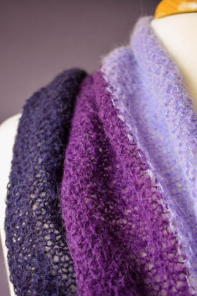 Plume Cowl Kit (Universal Yarn)