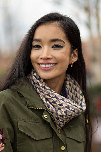 Equilateral Cowl Kit (Universal Yarn)