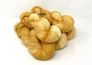 Buy champagne-toast-online-only La Jolla Fingering (Baah Yarn)