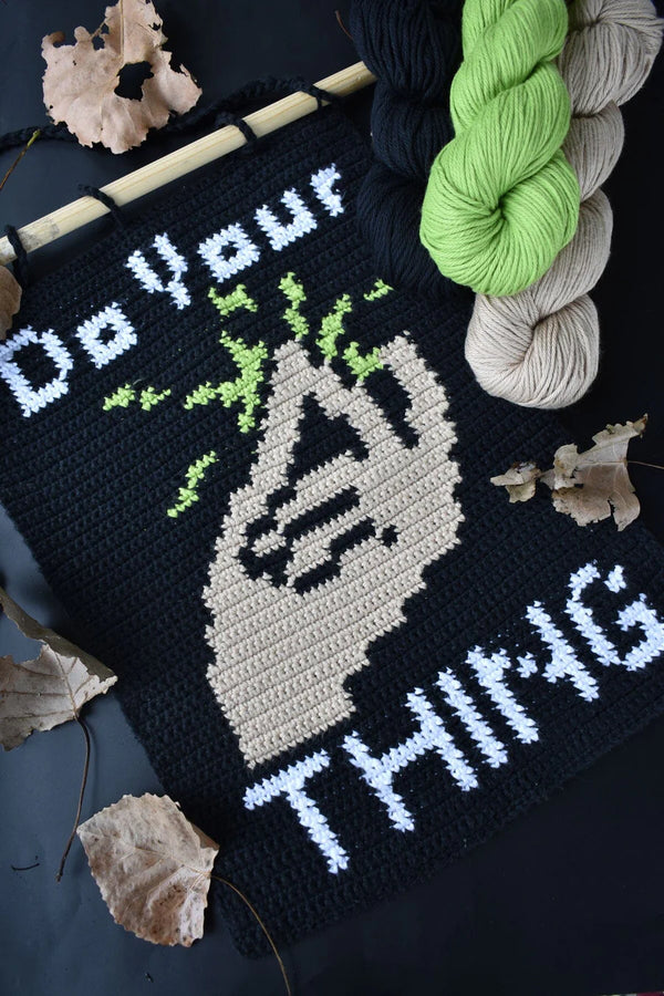 Do Your Thing Wall Hanging Crochet Kit (Universal Yarn)
