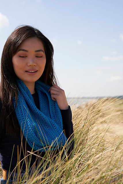 Felixstowe Cowl (Crochet) Pattern (Malabrigo)