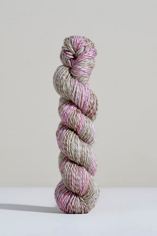 Buy myrtle Spiral Grain Worsted (Urth Yarns)