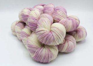 Buy laced-up-lilac-only-only Savannah Fingering (Baah Yarn)
