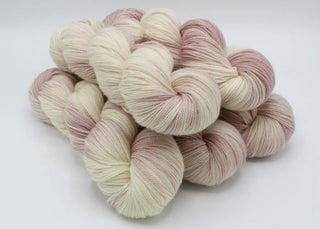 Buy mauve-elous-only-only Savannah Fingering (Baah Yarn)