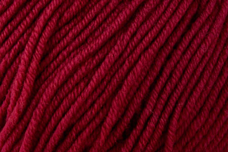 Donnina (Universal Yarn)