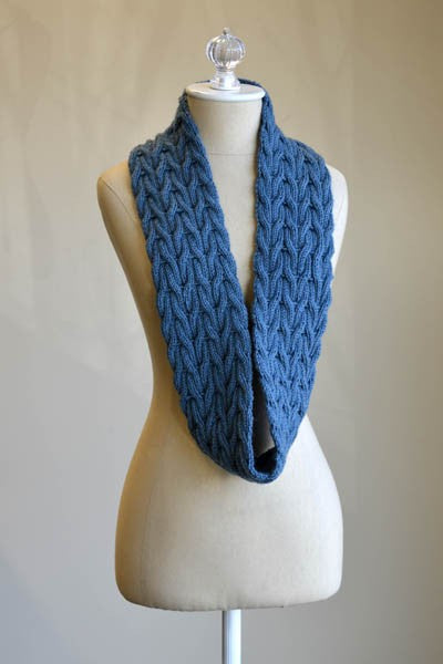 Deluxe DK Superwash (Universal Yarn)