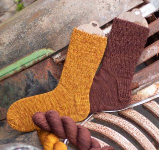 Nomadic Knits Issue Eleven : Head Over Heels