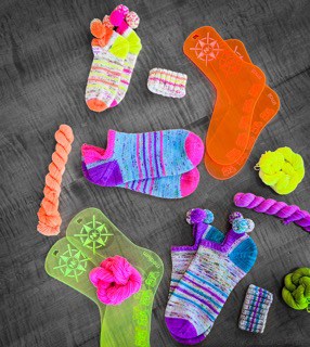 Nomadic Knits Issue Eleven : Head Over Heels
