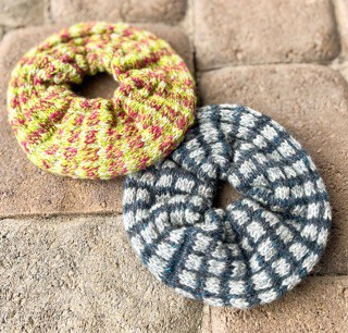 Nomadic Knits Issue Eleven : Head Over Heels