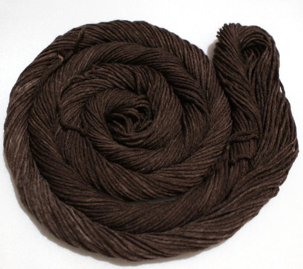 Through The Darkness Cowl Crochet Kit (Oink Pigments)