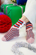 Swiss Meringue Slippers Kit (Universal Yarn)