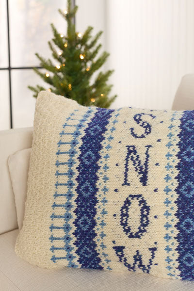 Flurries Pillow Cover : Home for the Holidays 2024 Kit (Universal Yarn)