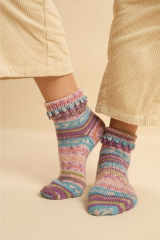 Saunter - Fingering Weight (Universal Yarn)