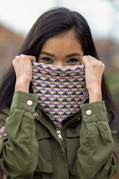 Equilateral Cowl Kit (Universal Yarn)