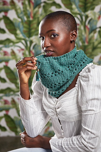 Pothos Cowl Crochet Kit (Universal Yarn)