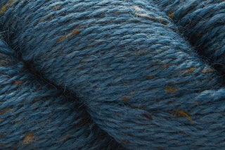 Buy zircon-119-in-store Kingston Tweed (Universal Yarn)