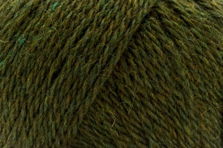 Buy kelp-online-only Fawning (Universal Yarn)