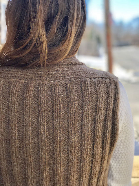3285 Vest (Plymouth Yarn)
