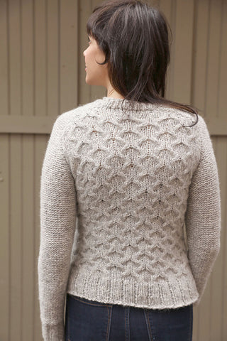 3427 Lattice Stitch Pullover (Plymouth Yarn)
