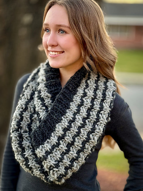 Knit Below Cowl Kit (Plymouth Yarn)