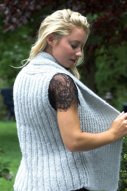 3285 Vest (Plymouth Yarn)