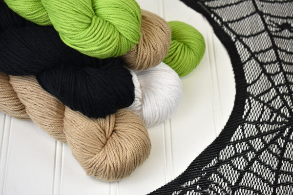 Do Your Thing Wall Hanging Crochet Kit (Universal Yarn)