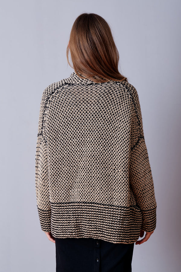 Crosshatch Cardigan(Urth Yarns)