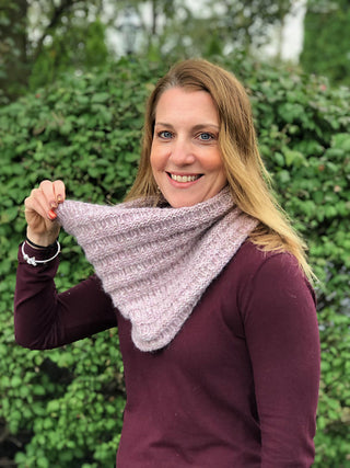 F952 Textured Hat & Cowls(Plymouth Yarn)