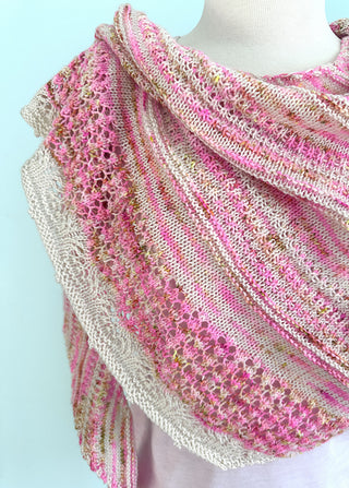 Colossal Fluff Up Shawl Pattern (Casapinka)