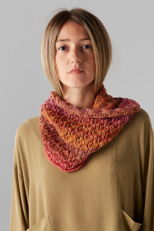 Lantern Lace Cowl Kit (Urth Yarns)