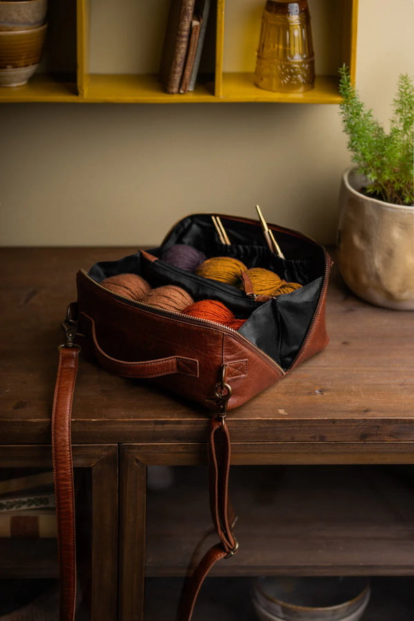 Cleo Project, Toiletry & Everyday Bag (Muud)