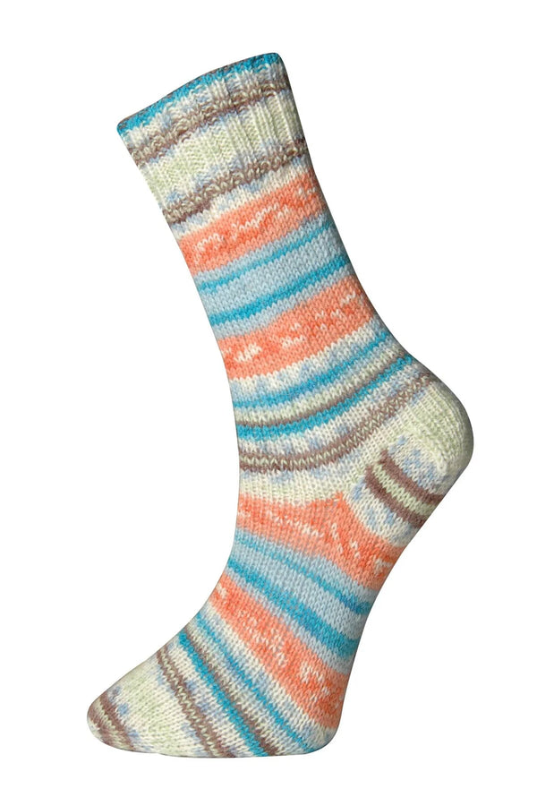 Saunter - Fingering Weight (Universal Yarn)