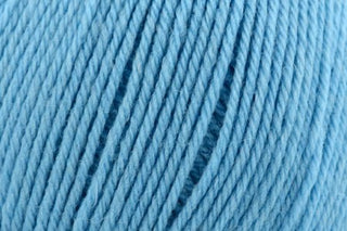 Buy summer-sky-in-store-online-only Deluxe Worsted Superwash (Universal Yarn)